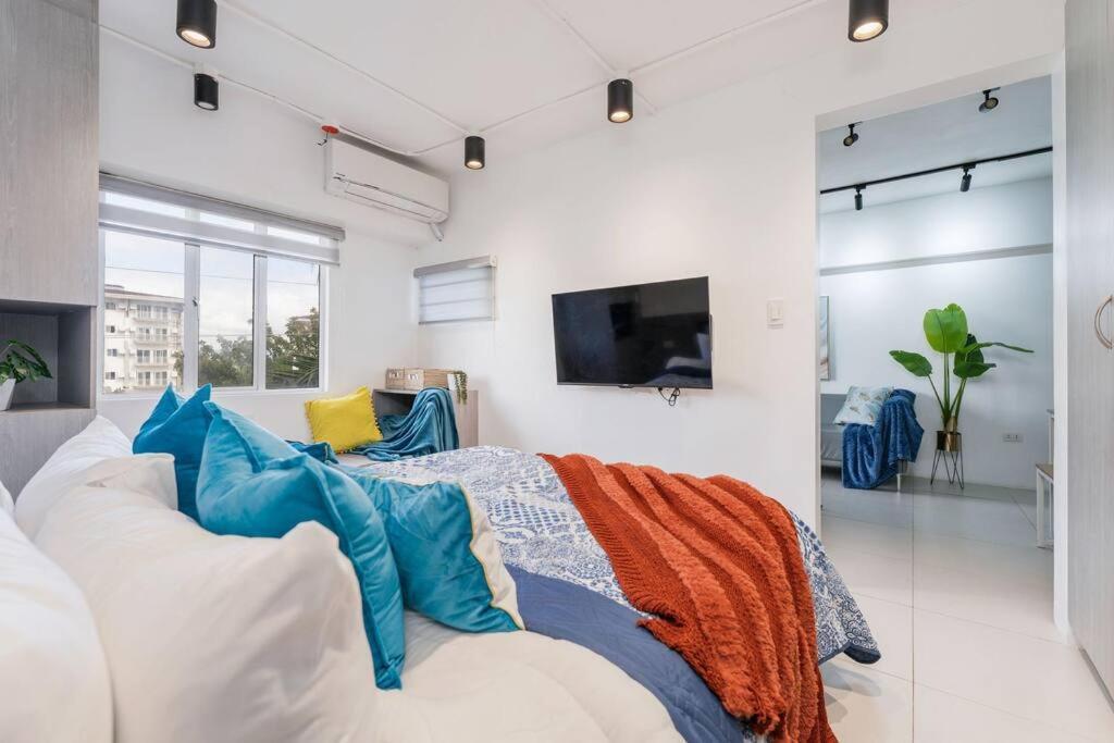 Airport Express Hostel E-527, 2 Minutes To Airport,Fast Wifi, Free Netflix マクタン エクステリア 写真
