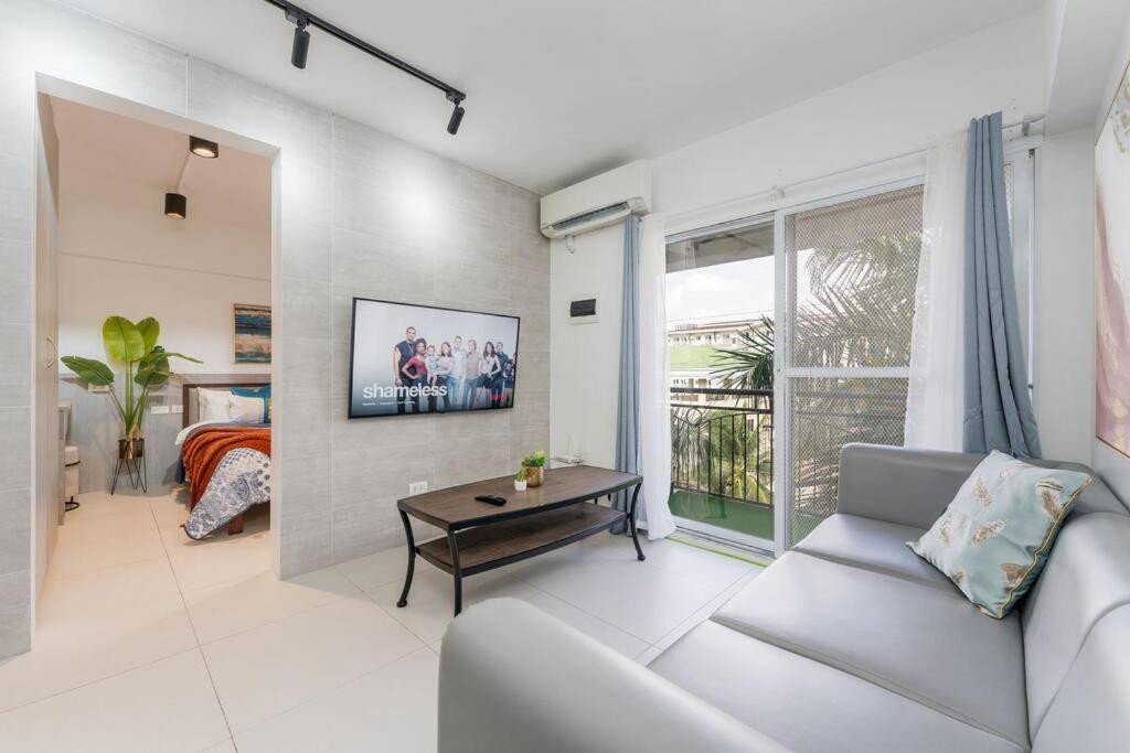 Airport Express Hostel E-527, 2 Minutes To Airport,Fast Wifi, Free Netflix マクタン エクステリア 写真