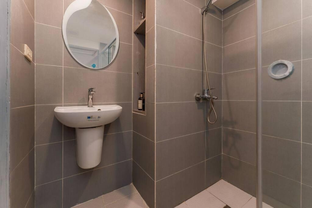 Airport Express Hostel E-527, 2 Minutes To Airport,Fast Wifi, Free Netflix マクタン エクステリア 写真